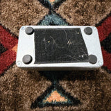 Electro-Harmonix Switchblade Plus, black and blue: bottom plate with four rubber feet and four screws