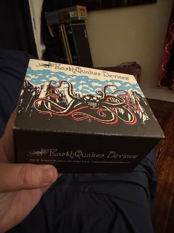 2020 EarthQuaker Devices Sunn O))) Life Pedal V2 - box front with octopus mountain art - Pauls Guitar Hideout