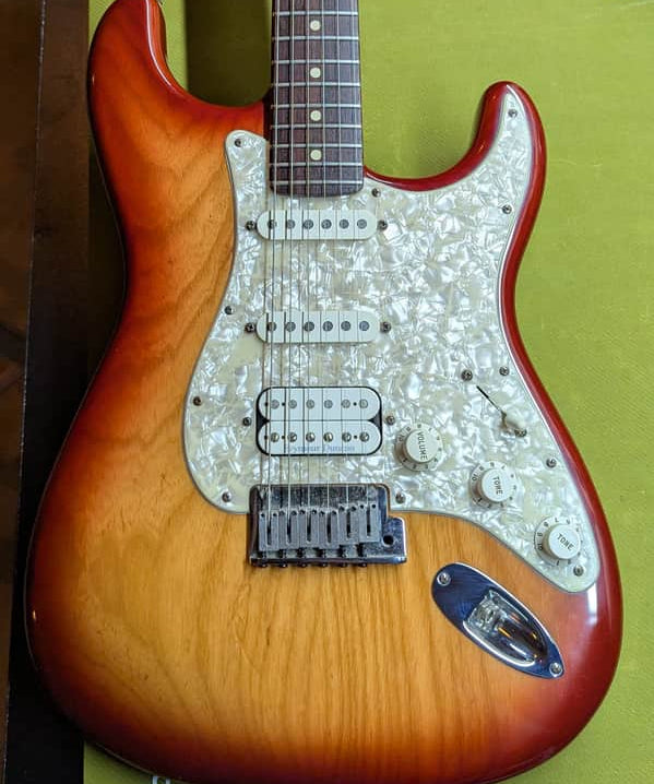 2000-2003 Fender American Fat Stratocaster - body front with pickguard - Pauls Guitar Hideout
