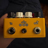 Champion Leccy The Dunsh - top edge with in out jacks and power - Pauls Guitar Hideout