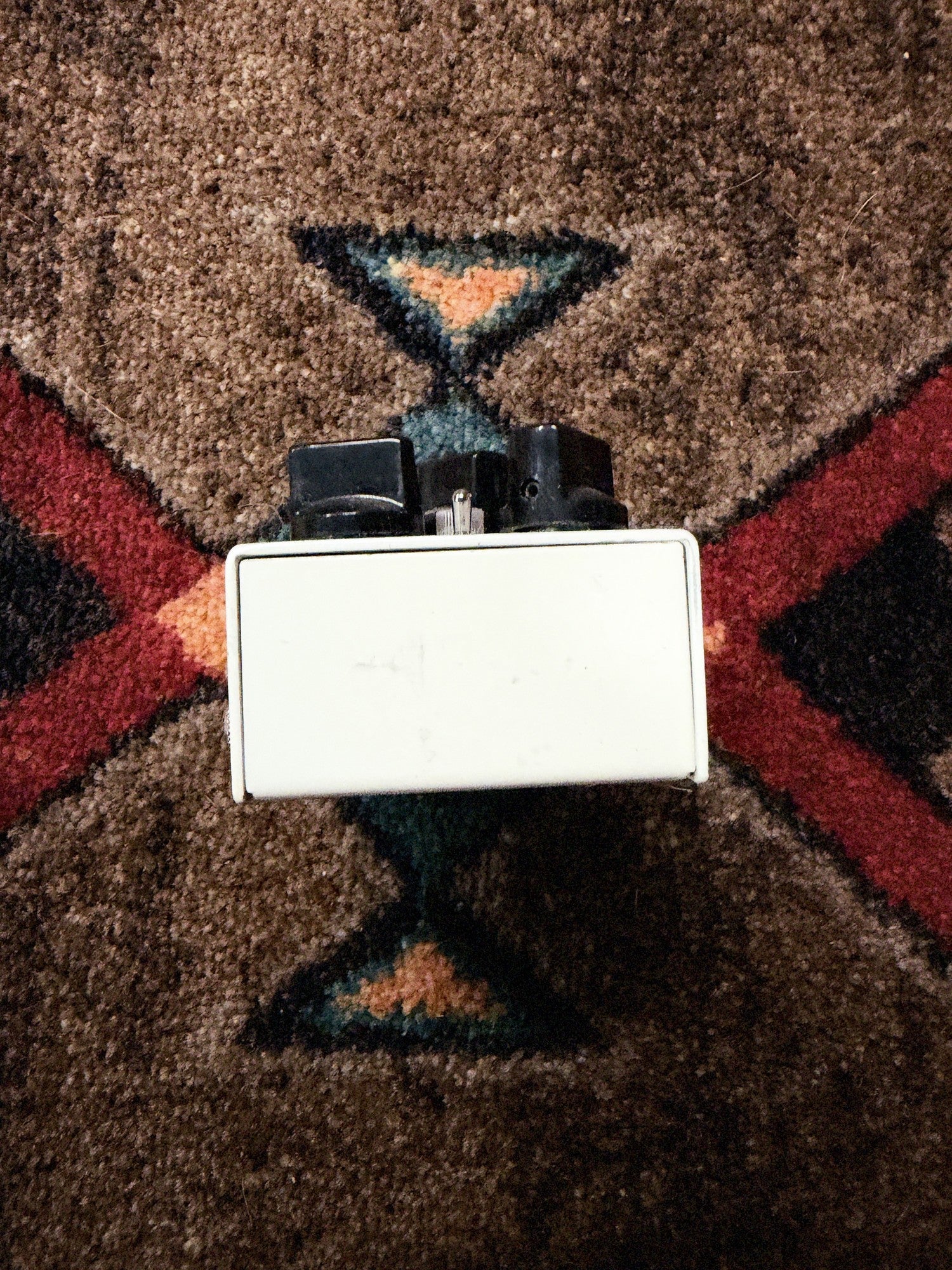 Fulltone OCD V2, white: knob end of the enclosure