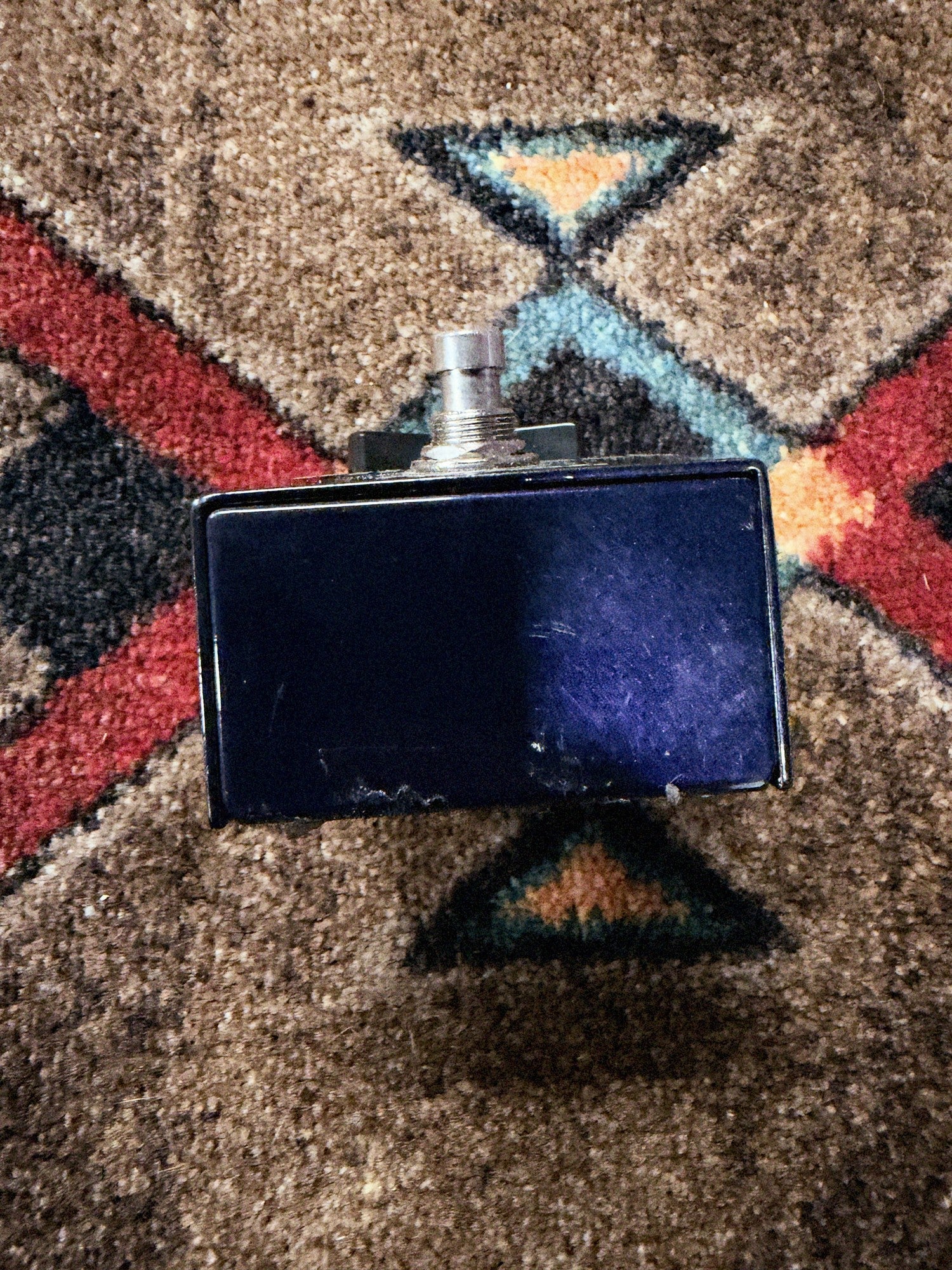 Fulltone PlimSoul, dark blue and silver: footswitch end with fine scratches and chipped paint along the lower edge