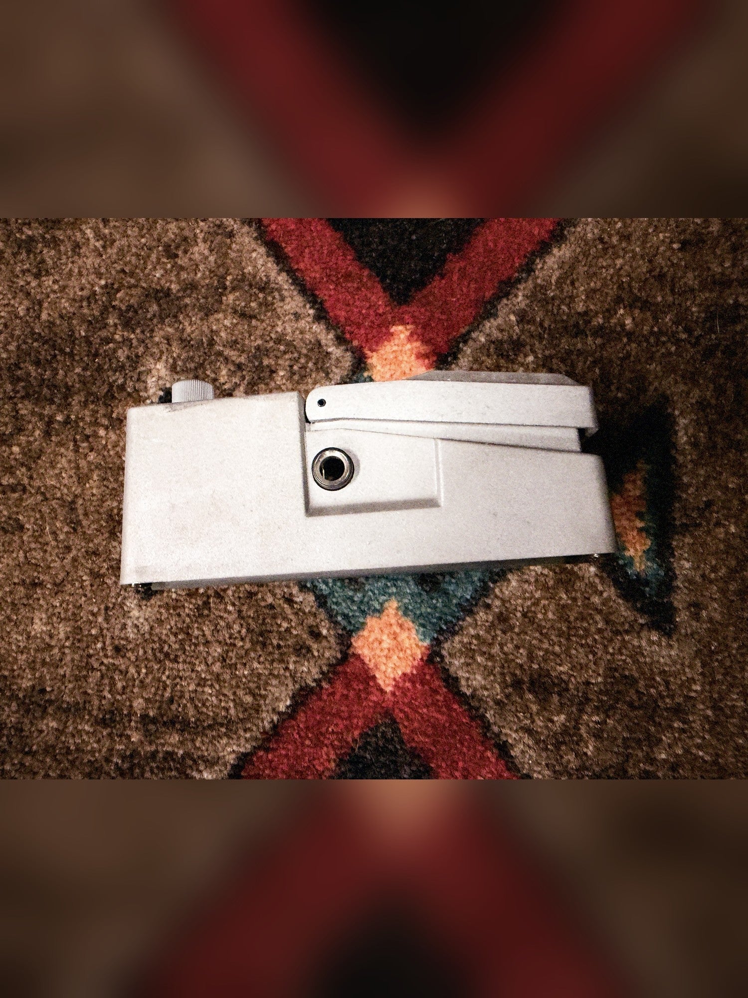 Ibanez SM7 Smash Box, silver: left side with the output jack below the pedal's hinge