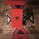 JHS AT+, red: top edge with the power jack