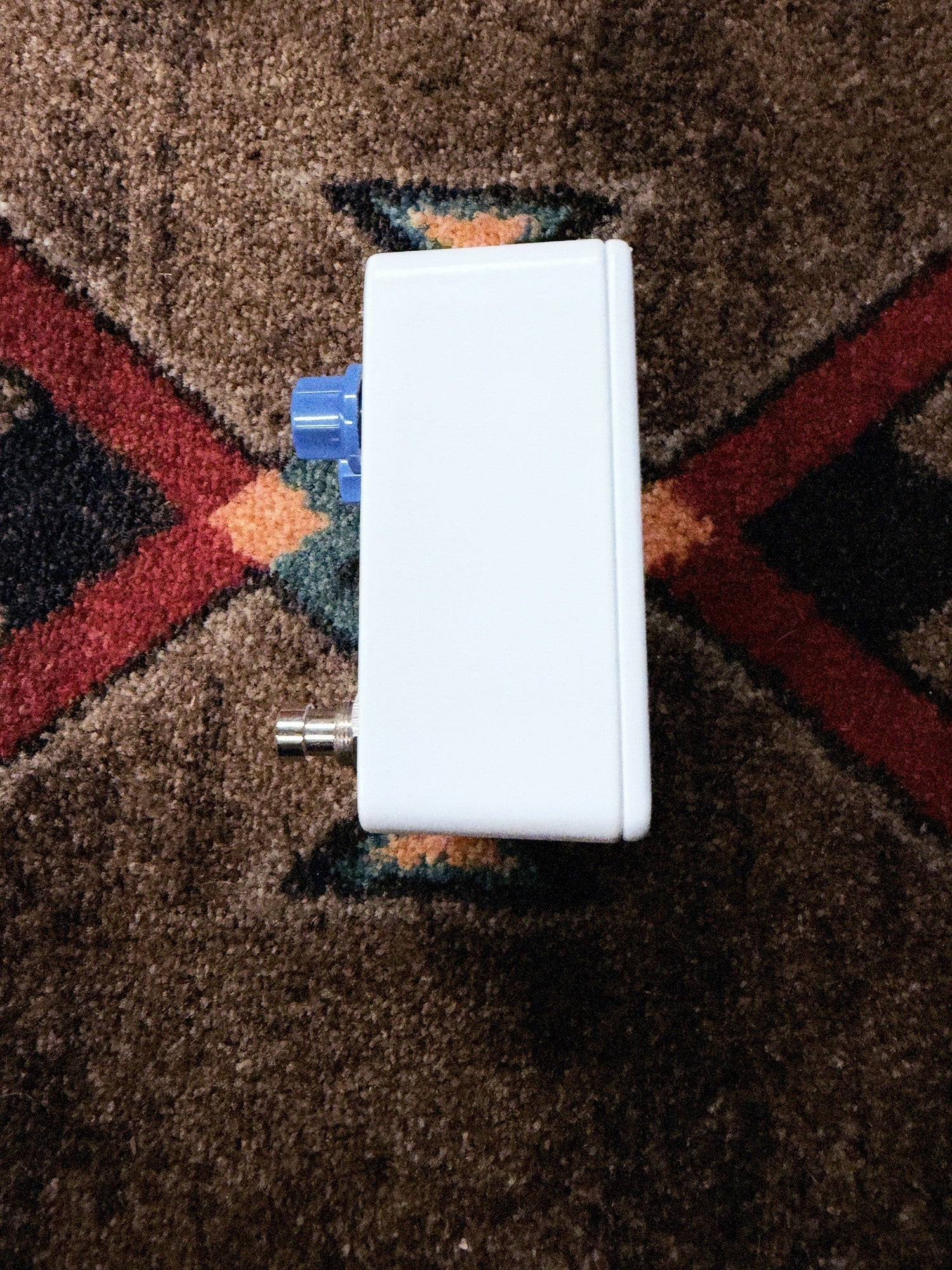 JHS Notaklön, white: the other long side of the enclosure