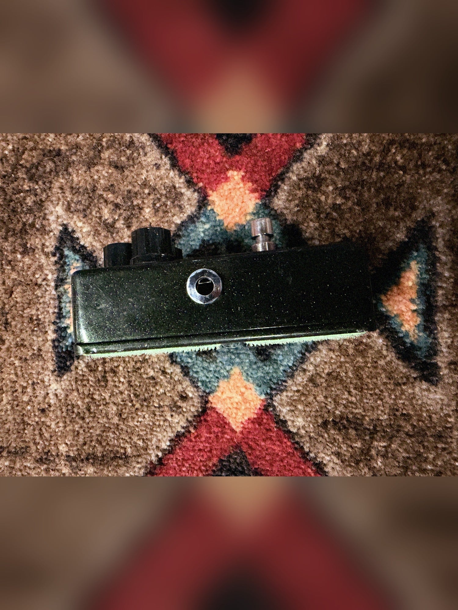 MXR M169 Carbon Copy Analog Delay, dark green sparkle: left side with the output jack