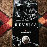 Revv G8 Noise Gate, black sparkle: top with the Hold, Release and Thresh knobs, the LED and the footswitch