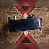 RYRA The Klone, dark blue sparkle: right end of the enclosure with the footswitch and the Output knob above it