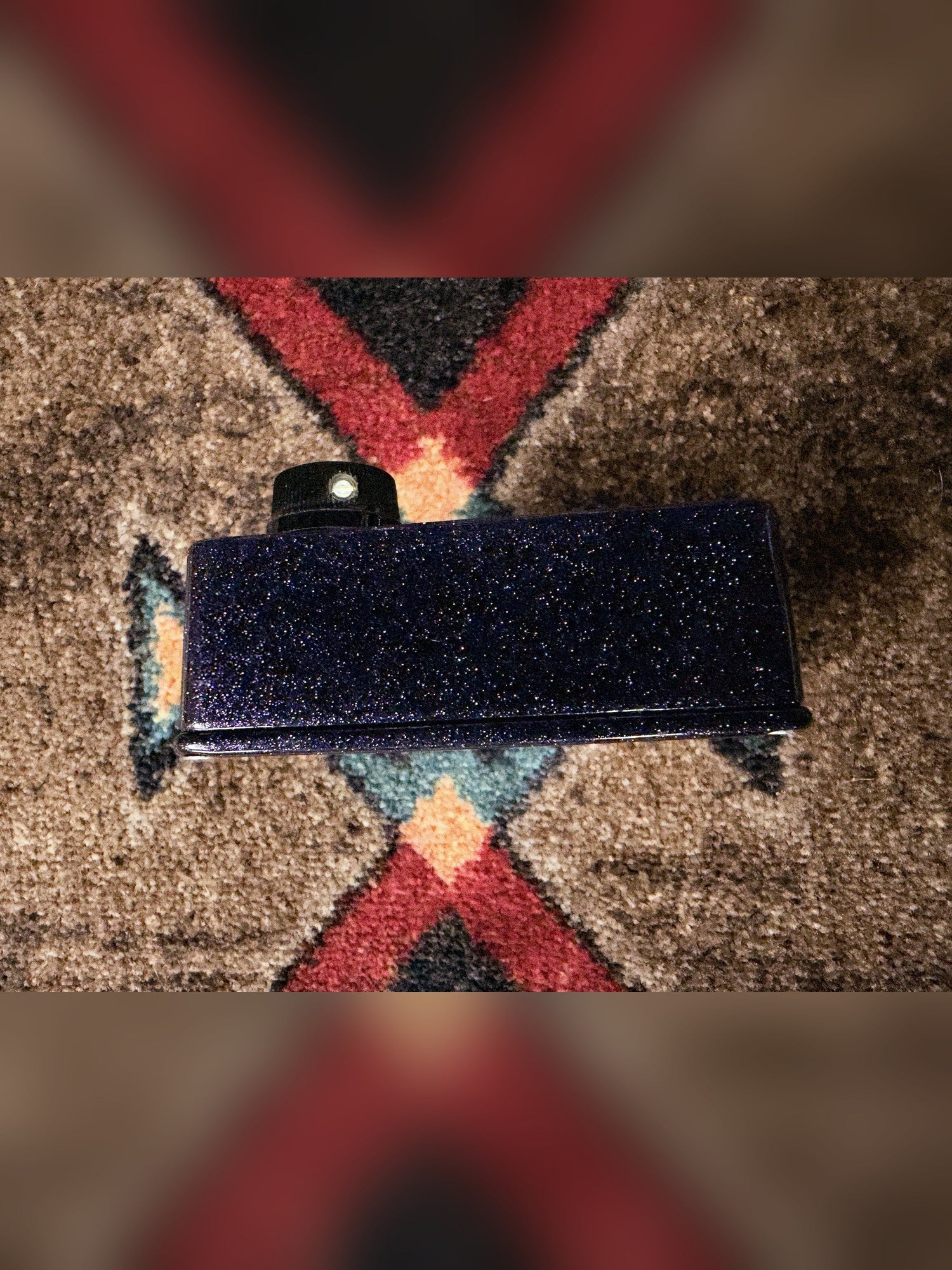 RYRA The Klone, dark blue sparkle: left end of the enclosure with the Gain knob above it