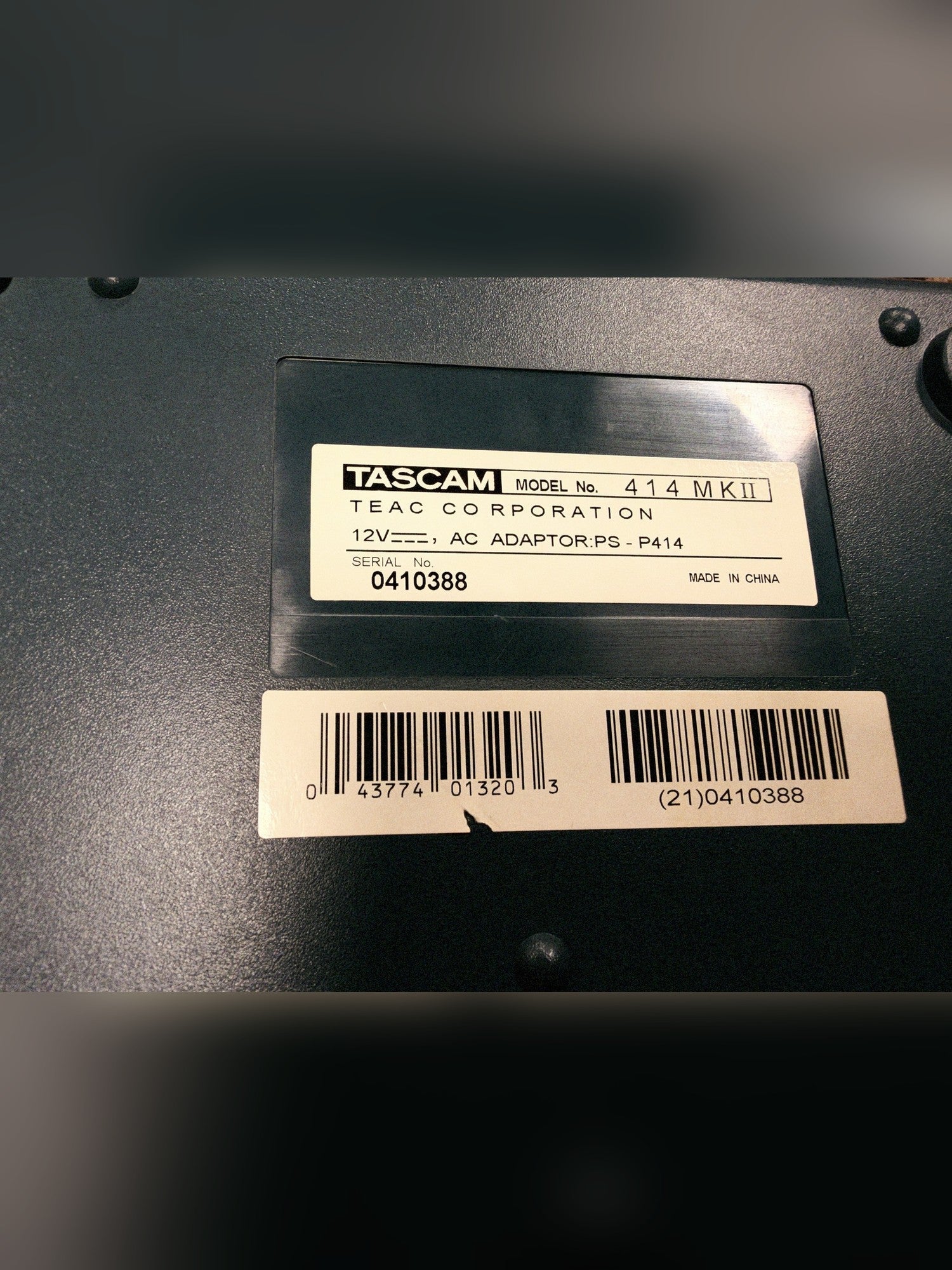 Tascam Portastudio 414 MKII, blue: model label, serial 0410388, 12V PS-P414 adaptor