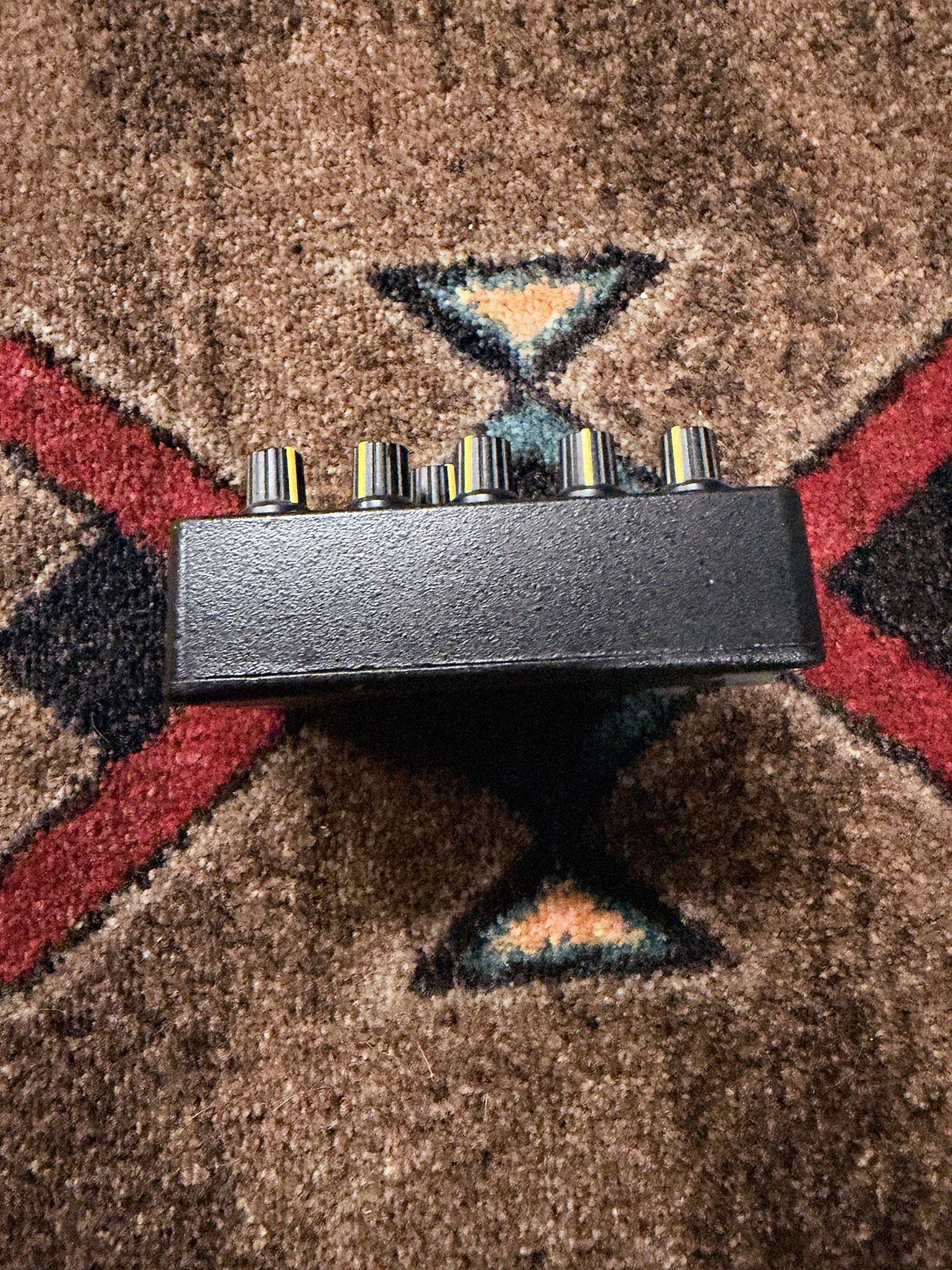 Tech 21 SansAmp Acoustic DI, black: back edge below the row of knobs